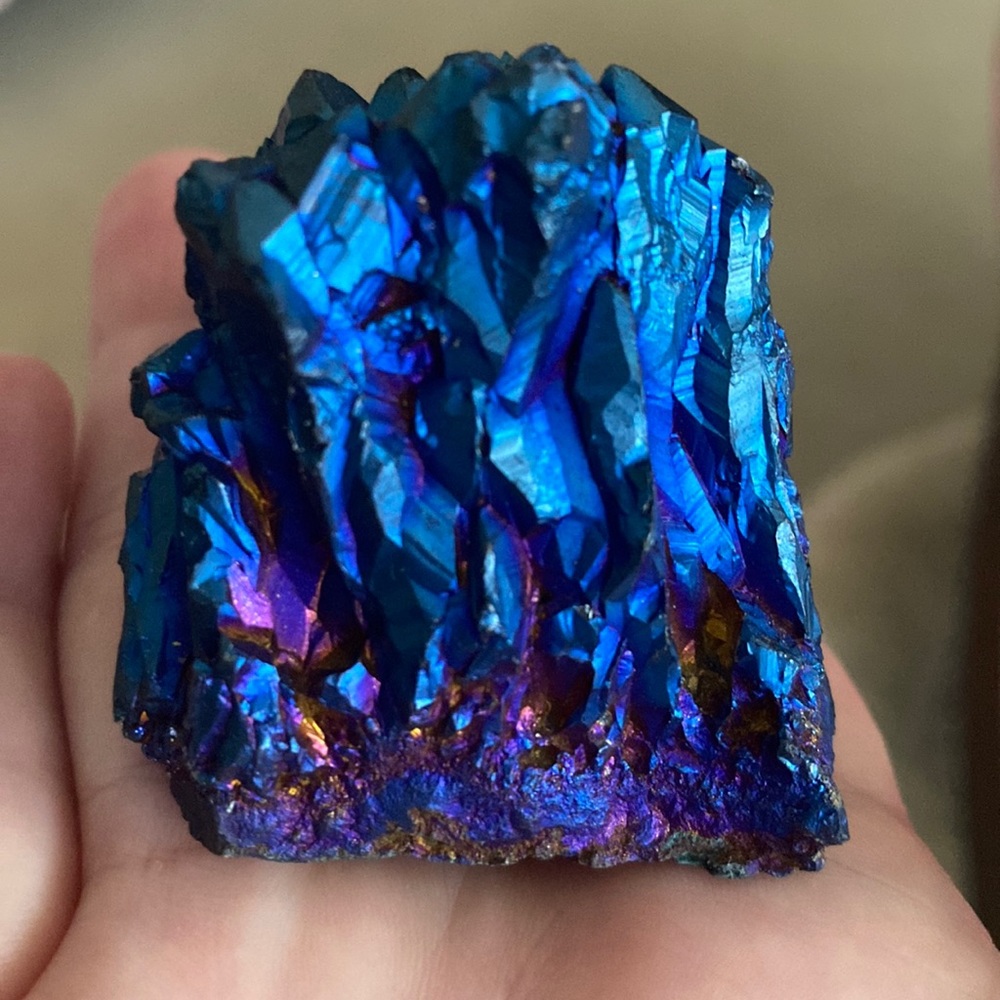 AURA QUARTZ💙🔥💙. 1.5” X 1.5”. BEAUTIFUL Piece